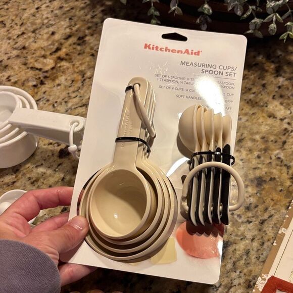 KitchenAid White Measuring Set with Floral utensil holder - Picture 2 of 10